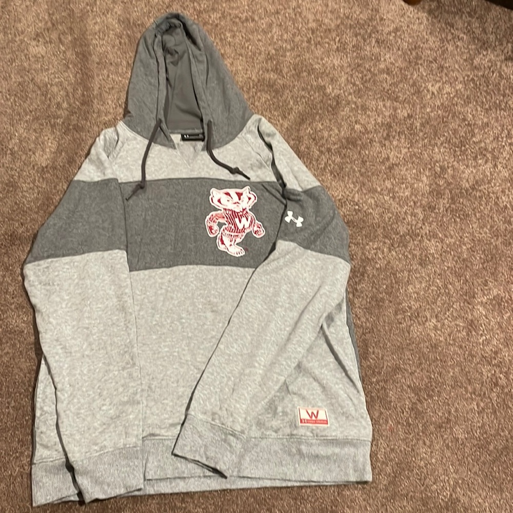 Wisconsin badger under armour hoodie. Size X-Large.